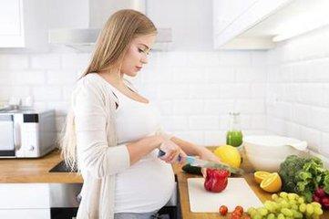 在孕期不管准妈妈的身体素质如何,有一些家务活还是尽量不要碰了