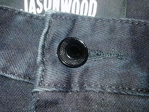 jasonwood的牛仔裤扣子都有LOGO的吗