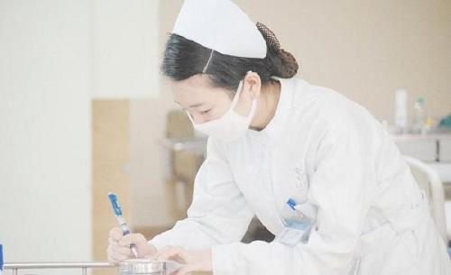 重庆公办护士专业学校哪所比较好 