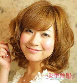方脸刘海怎么梳才好看 方脸适合什么样的刘海发型 发型师姐 