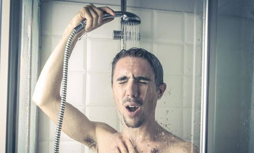 男性每天坚持洗冷水澡,对身体有什么好处 男性不妨进来看看