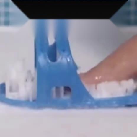 这个搓脚神器,能把脚上的脏东西死皮全部洗干净 