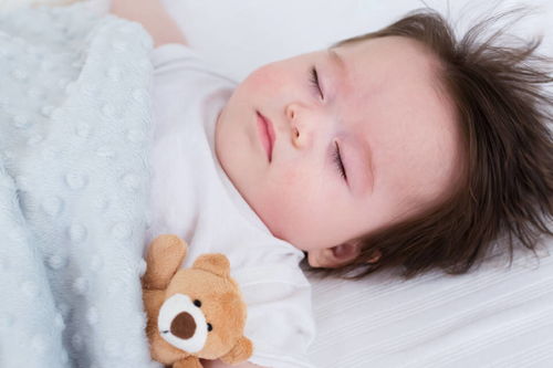 孩子睡觉做梦的样子,宝宝会不会做梦？如何判断宝宝是否正在做梦呢？
