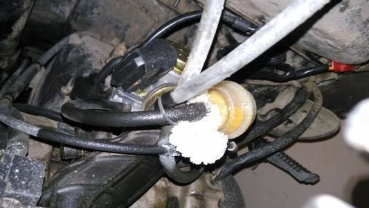 摩托车前减震漏油怎么办 