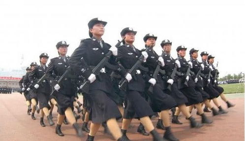 全球最 帅 女警制服对比,中国上榜, 战斗民族 果然名不虚传