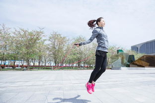 平时跳跳能增加骨密度 试试搭配氨糖软骨素钙片