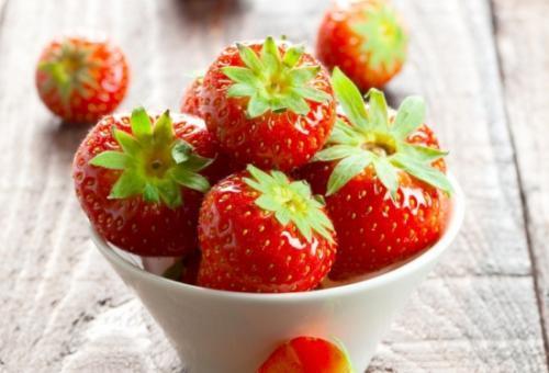草莓为什么这么贵 吃草莓有什么样的好处