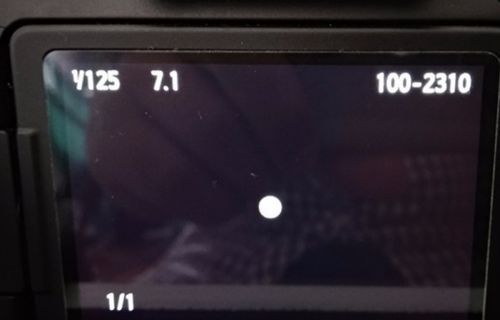 单反相机用多少焦距能拍清楚月亮 