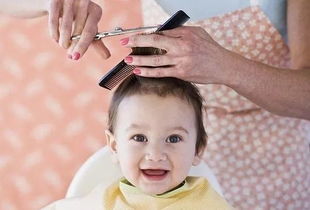 婴儿什么时候理发 宝宝第一次理发是什么时候