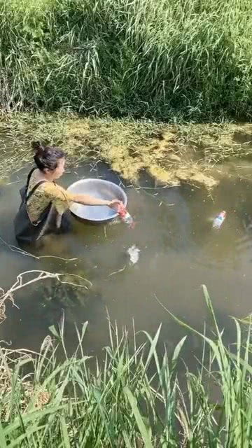 我去,矿泉水瓶居然能钓鱼 