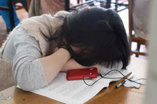 永远睡不够的日本上班族和学生党,编了个教人睡觉的教程... 