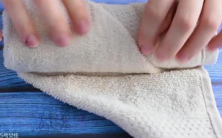 毛巾收纳的折叠方法 一秒搞定毛巾收纳