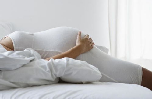 怀孕后,若晚上睡觉时经常出现这3个 症状 ,可别不当回事