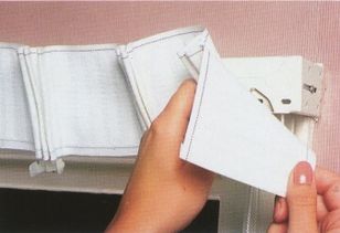 如何缝制窗帘的细褶帷幔 