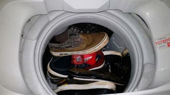 鞋能用洗衣机甩干吗 