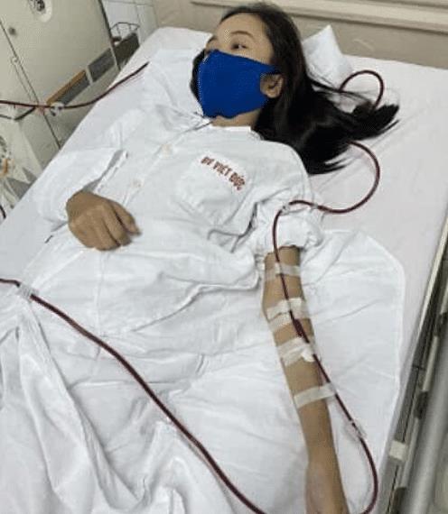 19岁女孩透析5年如今病危,母亲愿意给她捐肾但却没钱做手术