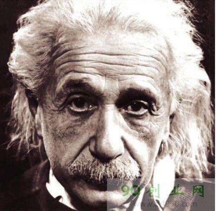 爱因斯坦一生有多少发明 