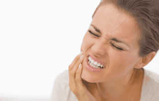 牙医用的抑菌液治牙疼吗,我的牙疼的厉害,吃药也没什么用,有那位能告诉什么药治牙疼最好吗?