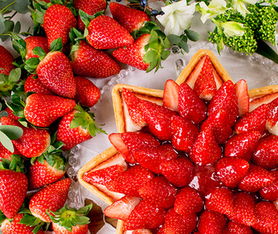 e0f35dd93d1e74b1? - 草莓可以怎么做美食,草莓盛宴，一场美食的狂欢！