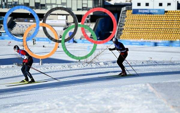 冬奥会几年举行一次,冬奥会几年举行一次，最近几届在哪举行的？