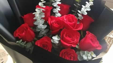 21支玫瑰花束花语- 永恒的爱与承诺，让玫瑰见证我们的爱情！