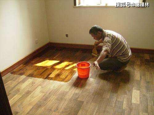 地板换新怎么弄好看 木地板不拆想换个颜色有什么方法