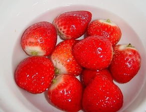 美容养颜的草莓果酒怎么做