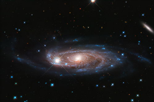 宇宙中大大小小星系中,为何星系中心最明亮