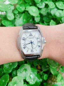 超薄手表哪个牌子好,不喜欢又大又厚的手表，有没有轻薄又好看的推荐一下？