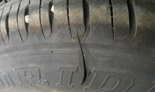 汽车的轮胎磨损表记该怎么看 