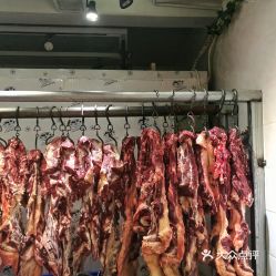 西安腊牛肉怎么吃,**西安腊牛肉的食尚之旅：从选材到餐桌的完美烹饪指南**-第4张图片