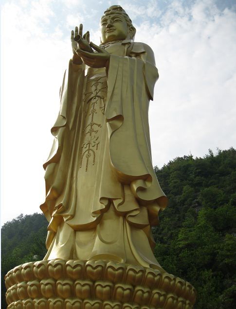 南康南山观音像头顶有惊现 神器 图