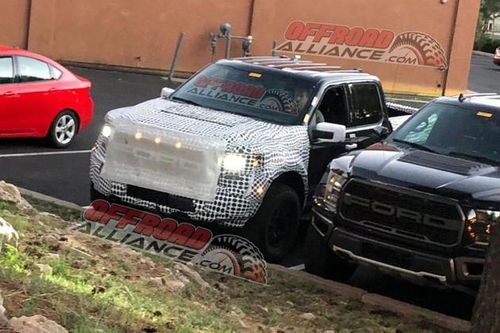 全新福特F 150猛禽最新谍照 前格栅 FORD 字样保留