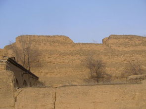 城墙土命的戊寅城墙土 