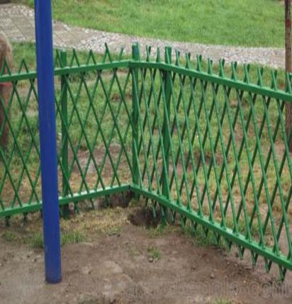 廊坊篱笆仿竹围栏,廊坊竹节交通栅栏,喷塑道路护栏坚实耐用质优