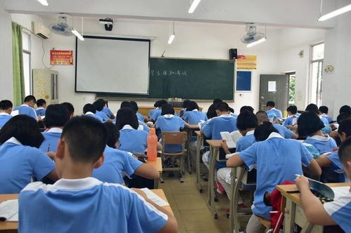 小学毕业会送老师什么礼物,小学毕业了，送什么礼物给班主任好呢？