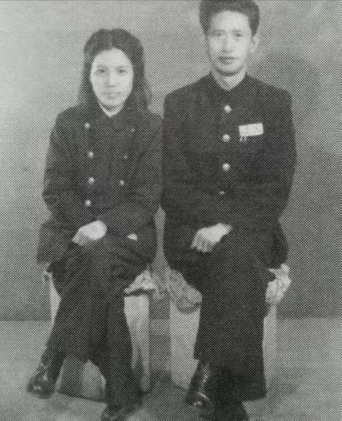 1943年,陈赓说要把妹妹嫁给陈锡联,陈锡联大笑 亏我早就结了婚