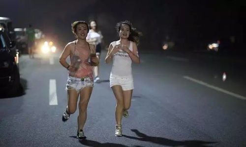 韩国健身网红宋敏真丝袜夜跑,不怕劫色吗