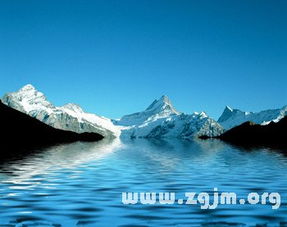 梦见大水天上来(梦见漫天大水袭来)