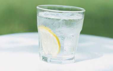 喝白开水好处多,尤其是这3种人,喝对了对身体健康大有益处