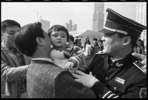 1998年,上海人民广场,女童丢失到被寻回全过程记录 