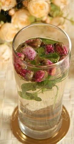 玫瑰花茶的正确冲泡方法,选择优质玫瑰花材料