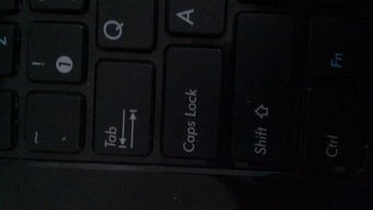 电脑键盘怎么变成大写字母呀 