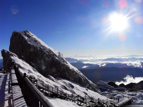 玉龙雪山10月24以后穿什么衣服 