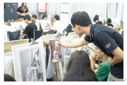 广州高考美术培训机构点亮艺术梦想，助力学子圆梦大学！