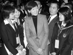 安倍夫人接受无后命运 