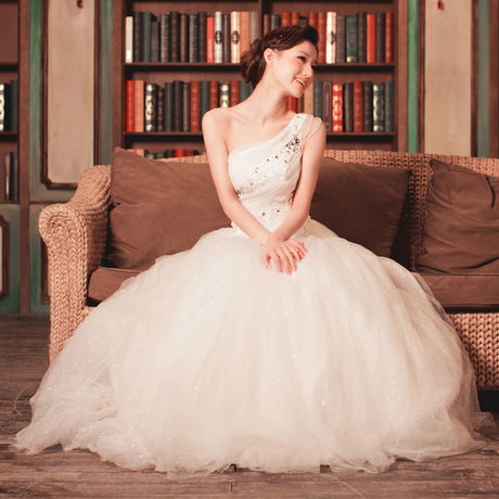 婚纱公主的照片,迷人的婚纱公主：打造梦幻般的婚礼