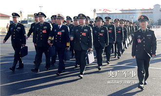 解放军和武警部队代表 把两会精神带回部队