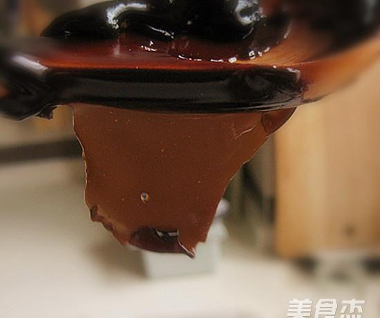 龟苓膏的制作非常简单,龟苓膏的做法