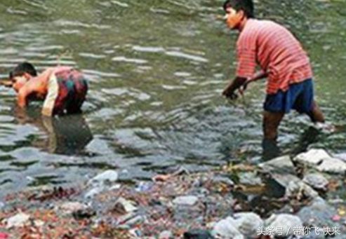 揭秘世界最脏的河流：印度恒河，究竟脏到何种程度？